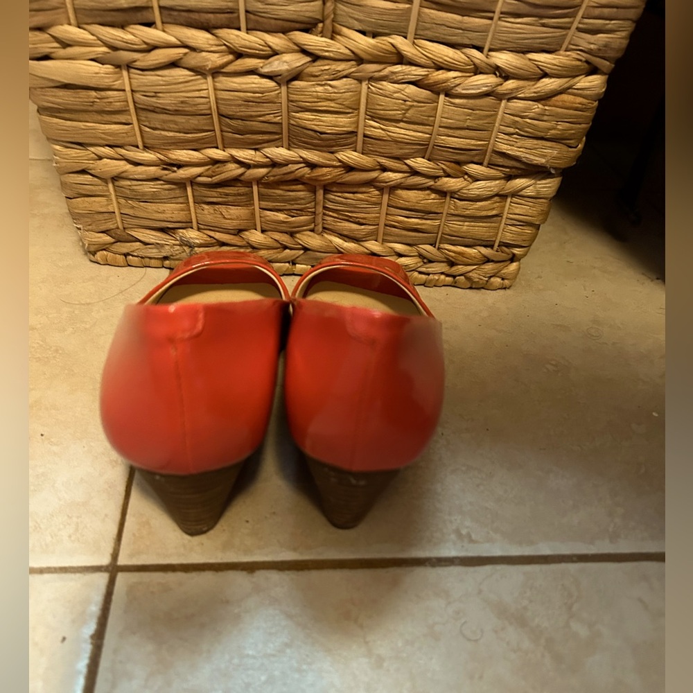 Sole society wedge